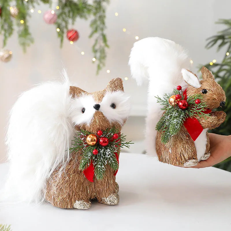 Straw Christmas ornament shaped like a squirrel, 15 cm tall, natural finish