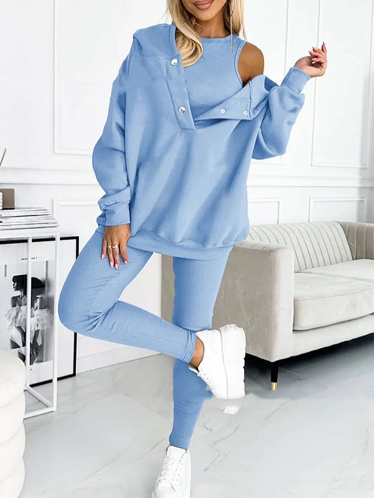 Women's 3-piece sports suit with hooded sweatshirt and slim trousers in various colours