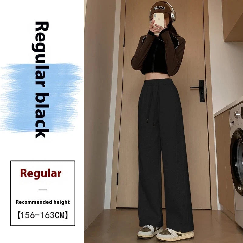 Women's high waist cotton sweatpants in various colours, featuring a straight-leg design and pockets.