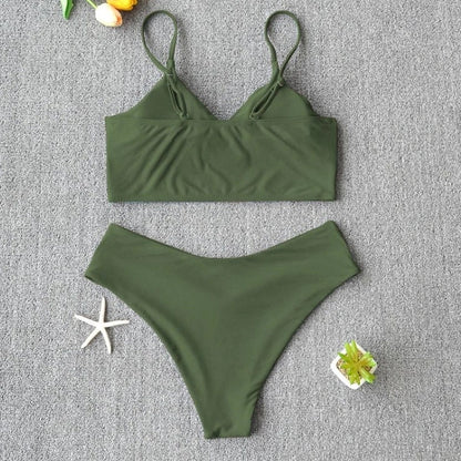 Women's two-piece swimsuit in rose red with polypropylene fibre fabric that resists chlorine