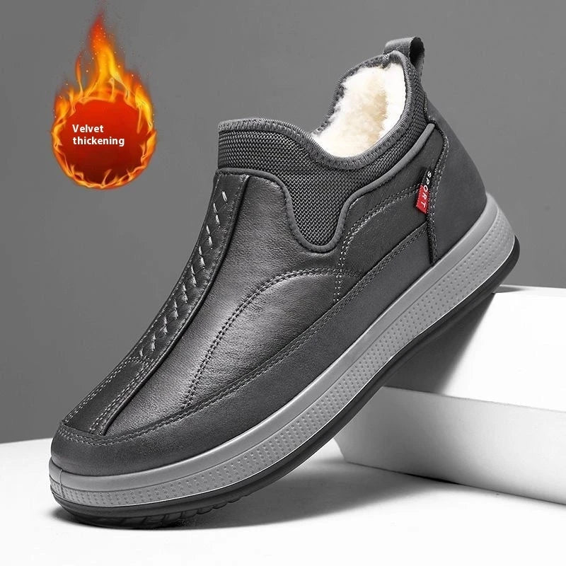 Men's winter ankle boots with fleece lining, platform sole, and non-slip traction