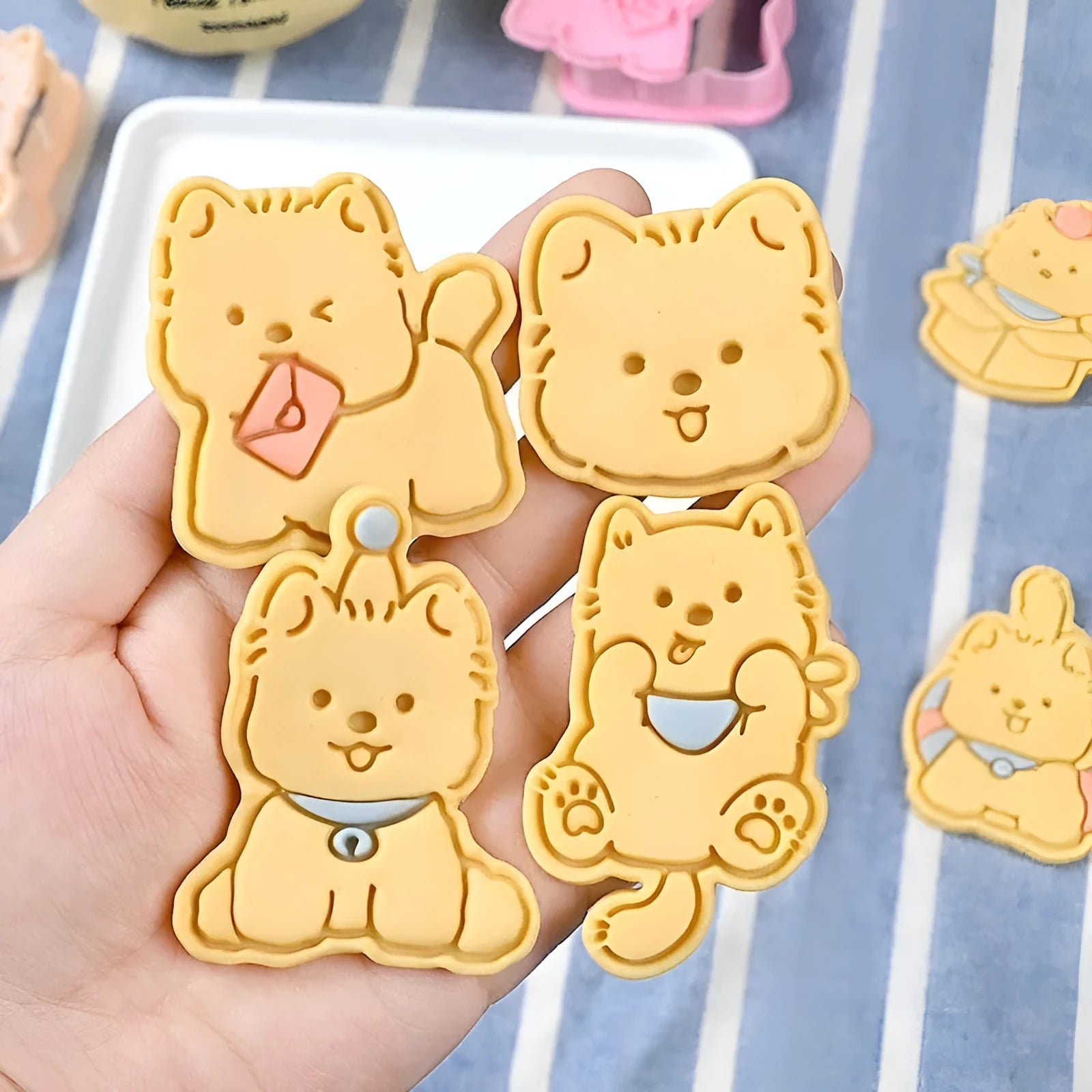 Three dimensional plastic biscuit mould with puppy cartoon designs for cookies and sweets