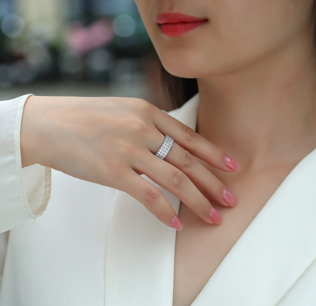 Star Dream moissanite wedding ring set with platinum-plated S925 silver band and gift box packaging