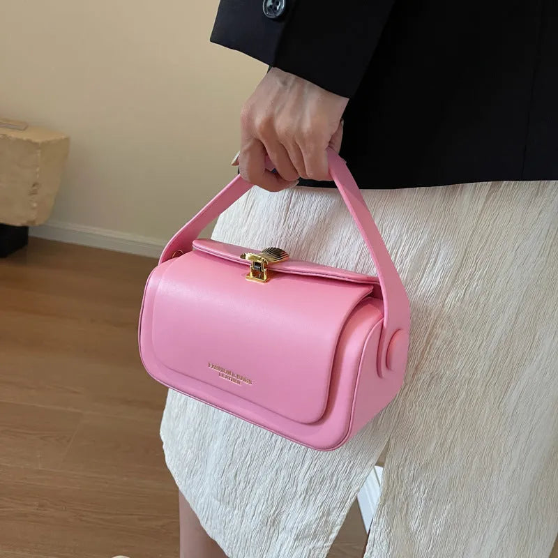 Personalised women's PU messenger shoulder bag in casual style with letter detail.