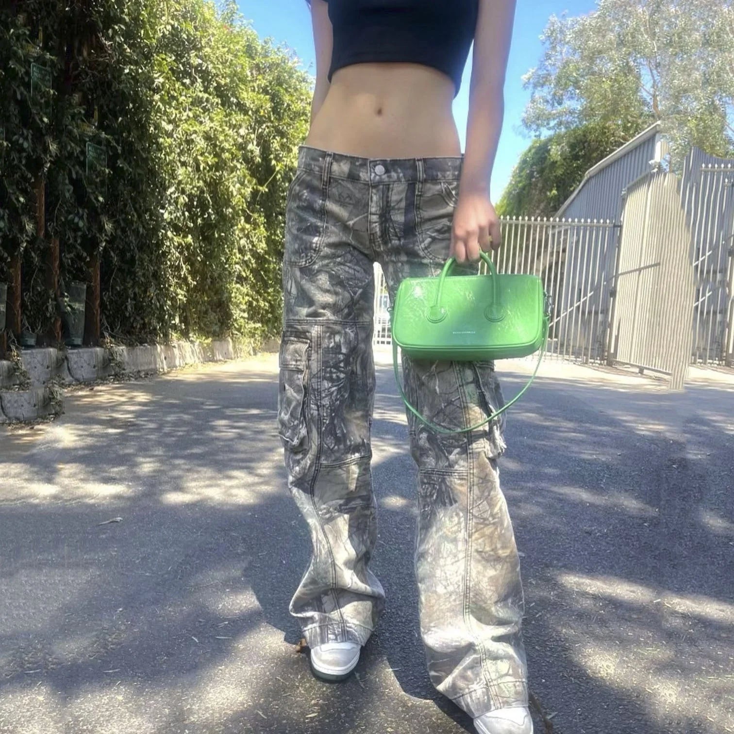 Women's casual camouflage cargo pants with multiple pockets for summer wear