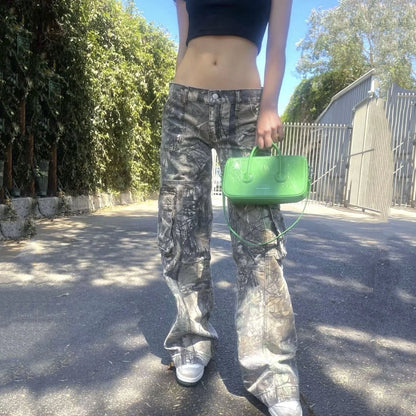 Women's casual camouflage cargo pants with multiple pockets for summer wear