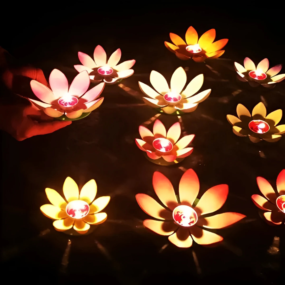 Single-layer petal EVA plastic wishing lotus lamp floating on water in purple colour 11cm size