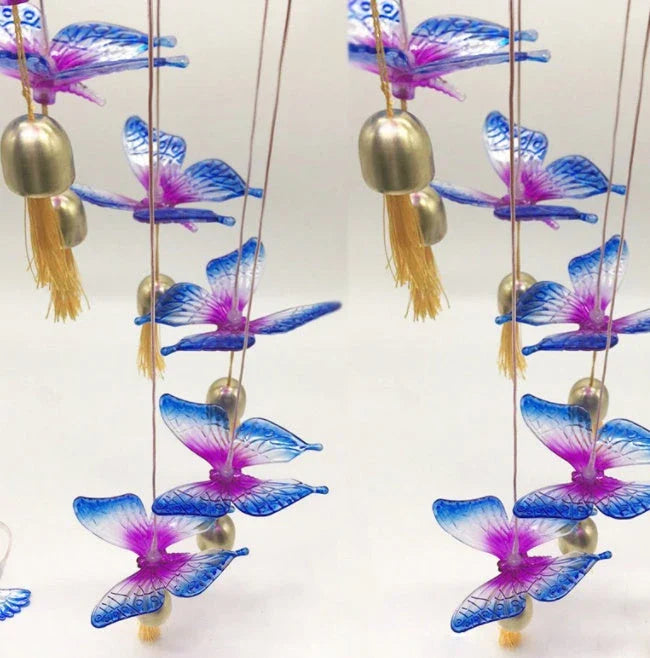 Enchanting solar-powered windchime with color-changing LED lights and chime melody for outdoor decor