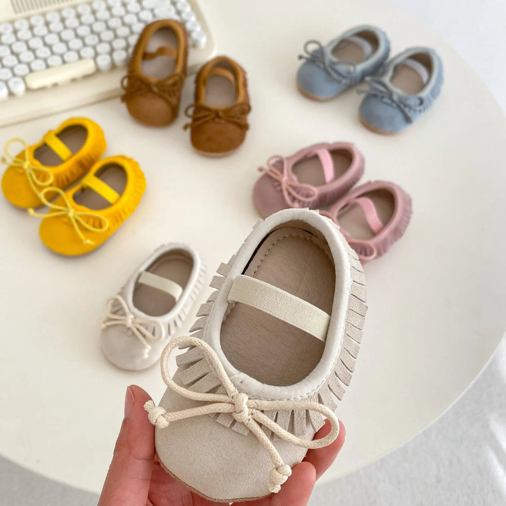 Spring genuine leather baby girl shoes with big bow and fringe, available in multiple colours