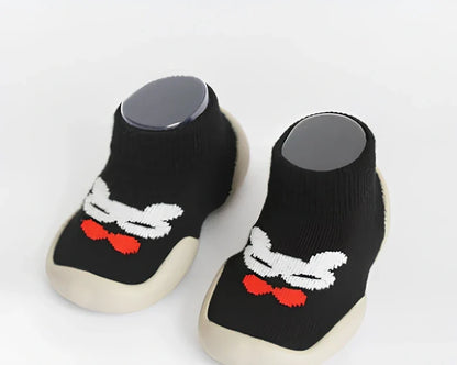 Breathable combed cotton toddler floor socks in black bow tie pattern, size M for 12.5-13.5cm feet, mesh for sweat absorption