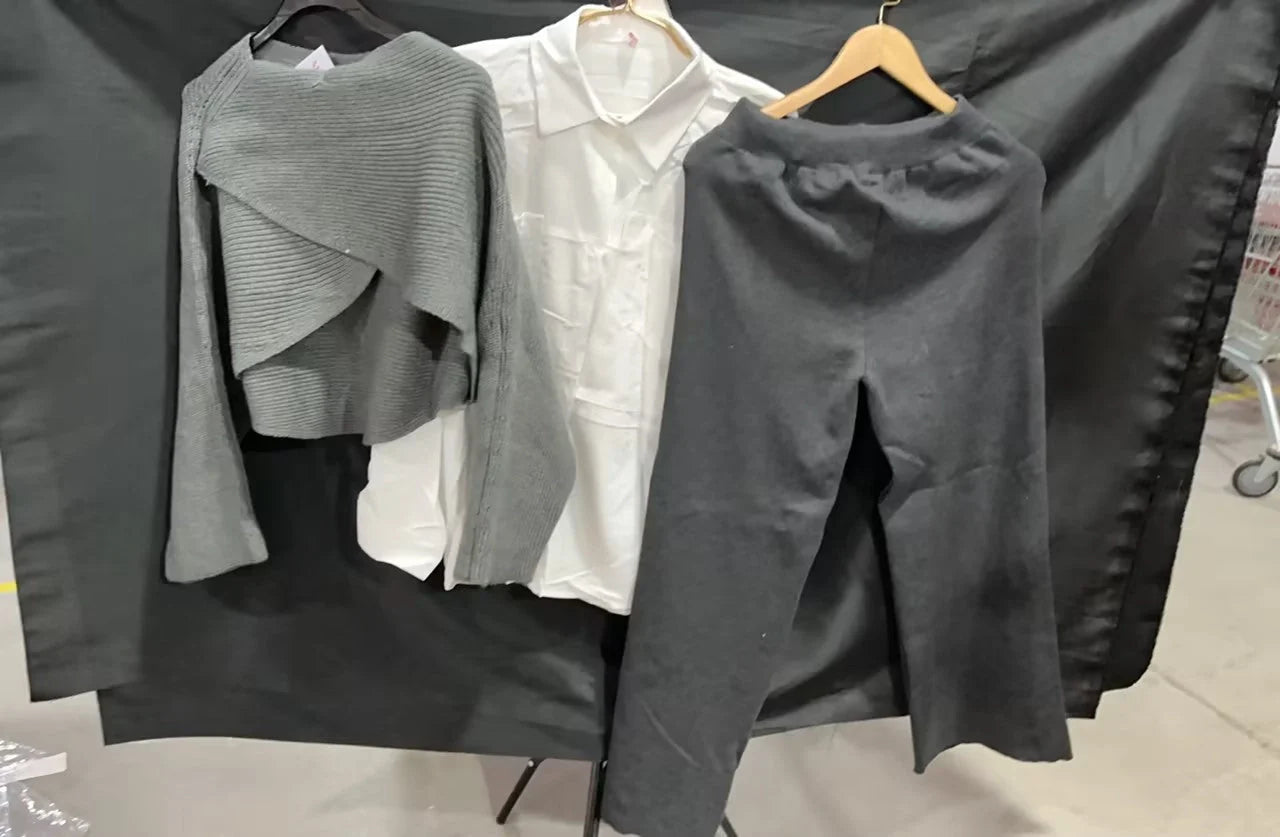 Women's 3-piece knitted sweater suit in grey with white shirt and wide-leg pants for autumn and winter wear