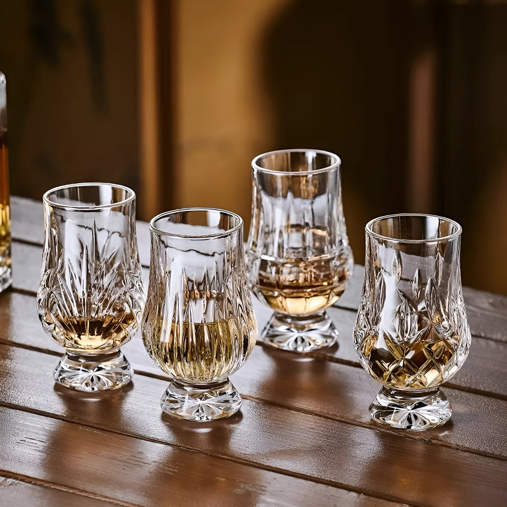 Clear glass fragrance-smelling cup with zodiac pattern and cup holder for wine tasting