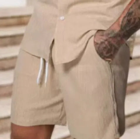 Men's striped casual suit with short sleeve shirt and matching shorts in polyester fabric