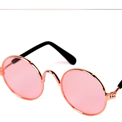 Spring-loaded adjustable pet sunglasses with metal frame and AC resin lenses for cats