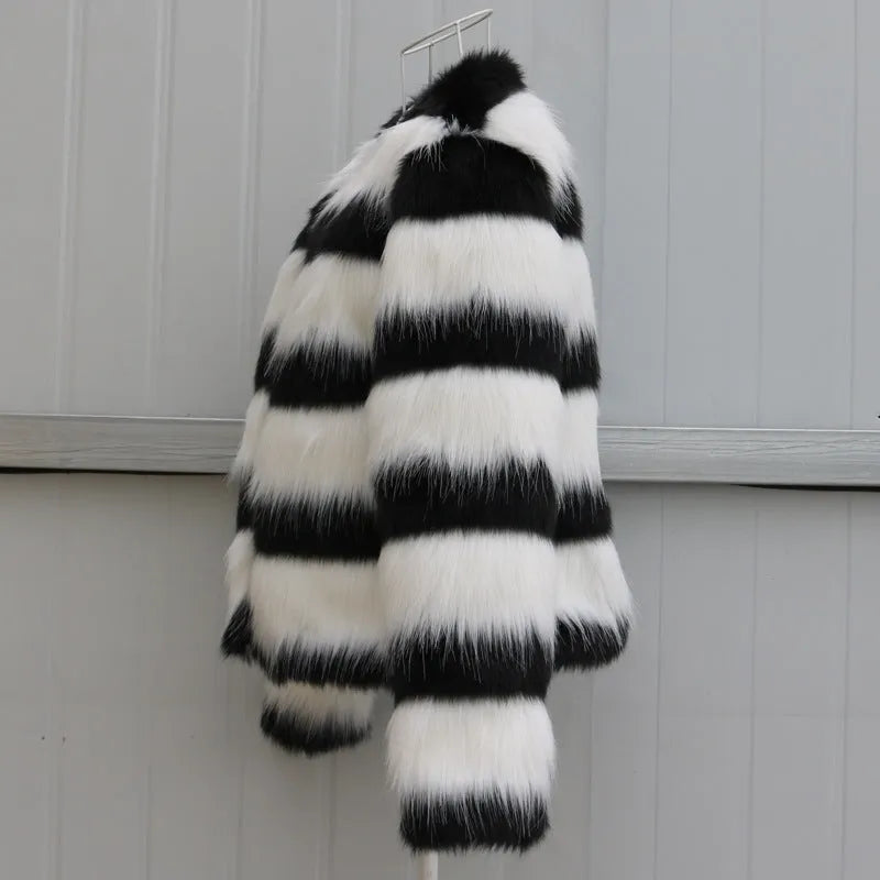 Women's black and white striped faux fur long-sleeved jacket for street fashion