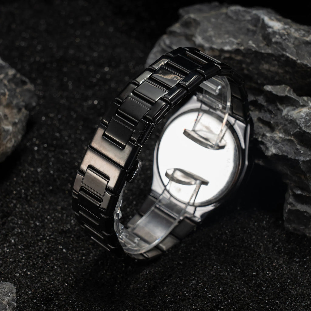 Men's business quartz watch with steel bracelet in black and silver colour options