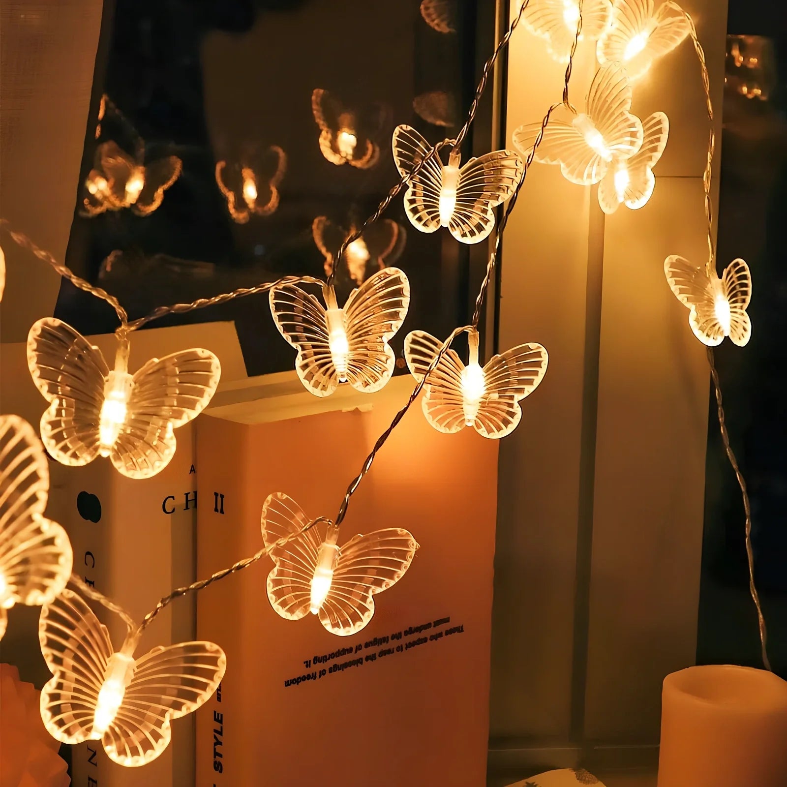3-metre butterfly light string with 20 LEDs spaced 15cm, featuring 4.5x6cm accents, battery operated for Christmas decor