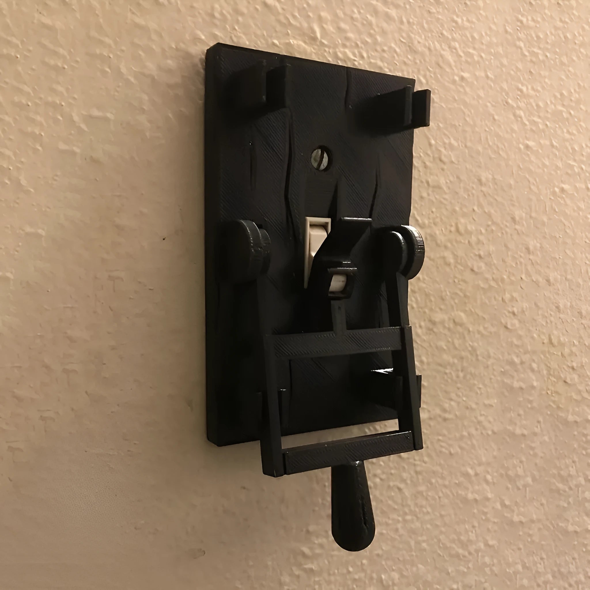 Retro-style decorative light switch plate cover in PLA plastic for single-gang American electrical boxes.