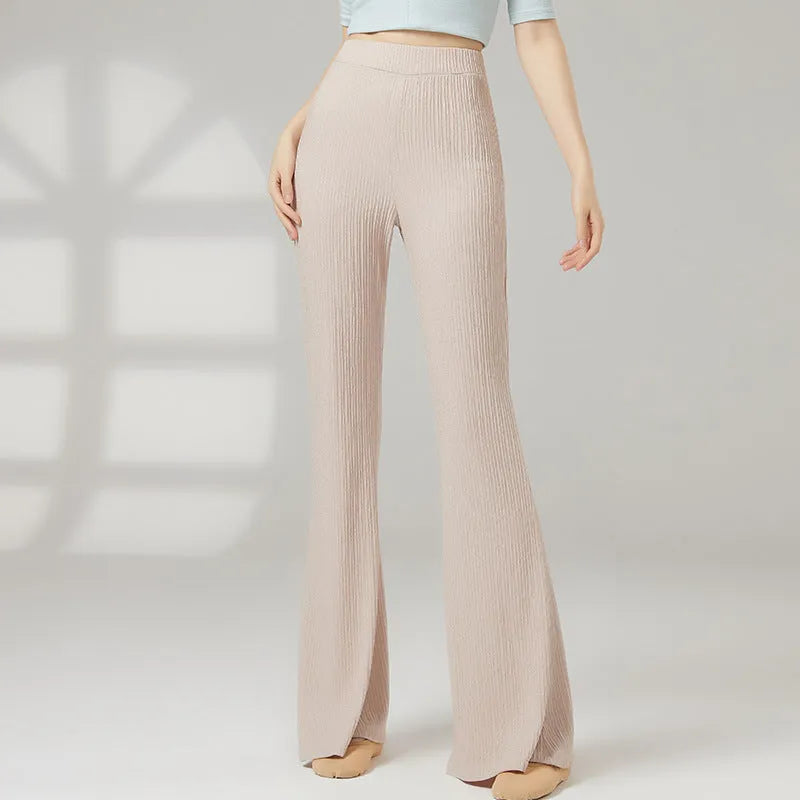 Women's solid colour polyester dance training trousers for classical and sports practice.