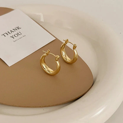 Retro Hong Kong style alloy ear studs in colors 7537 and 7760