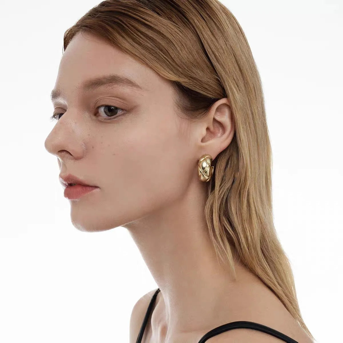 Gold diamond plaid women's stud earrings real gold plated copper geometric 24mm diameter