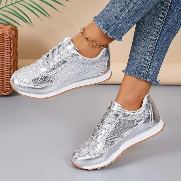 Women's thick-soled casual sneaker with square toe and PU leather upper in black colour