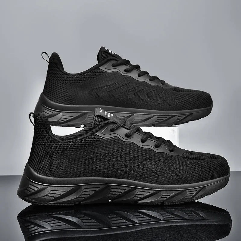Mesh breathable casual shoes with rubber EVA sole in black and white, round toe, lace-up design