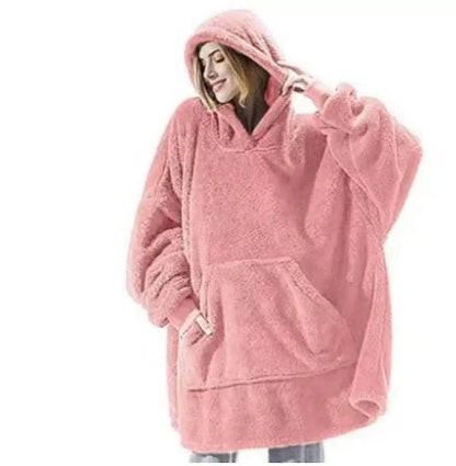 Cozy hooded sweatshirt with oversized front pocket, made from soft, double-sided fleece fabric in a variety of classic colors