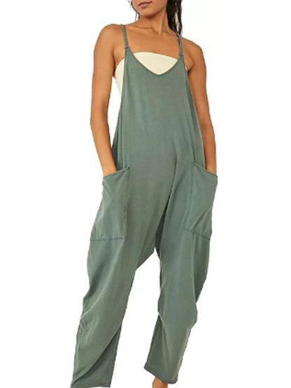 Sleeveless jumpsuit for women in various colors, featuring zippered closure and pockets