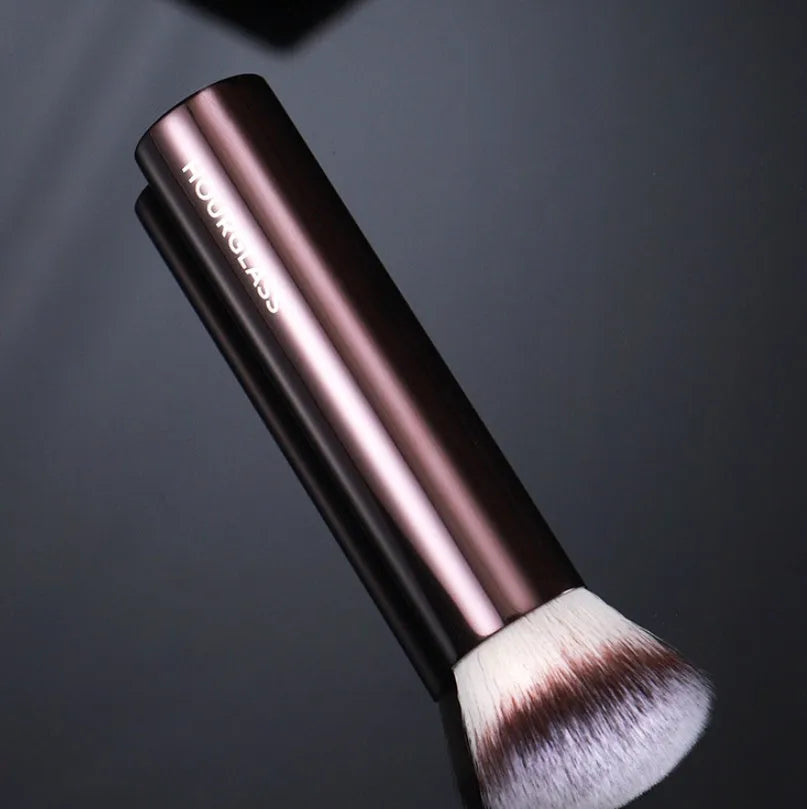 Inclined flat head foundation brush with man-made fibre bristles and steel handle, 119mm total length