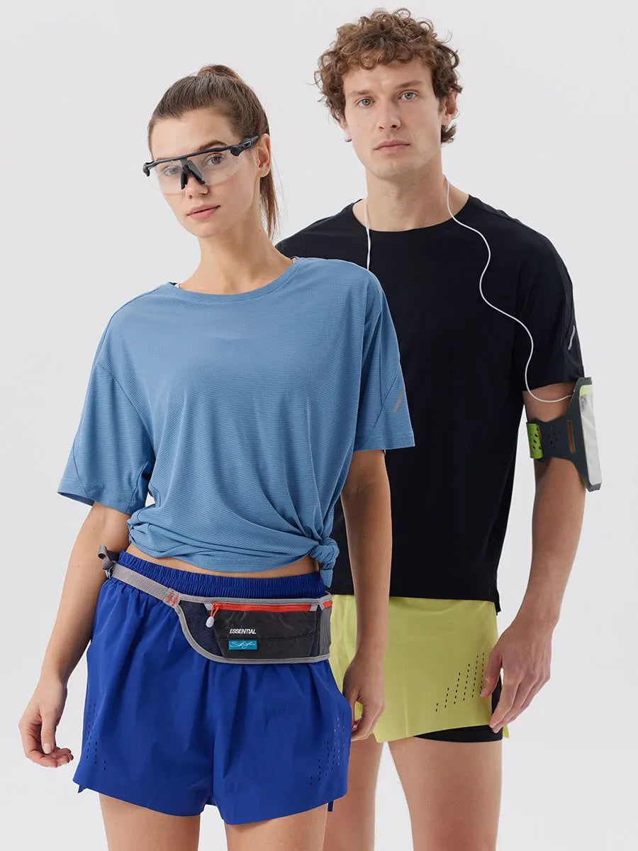 Men's straight-leg sports shorts with side slits in turmeric yellow colour