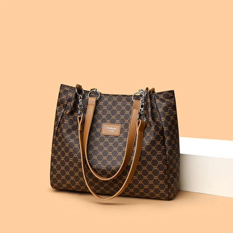 Brown retro fashion women's handbag made from soft PU leather with polyester lining