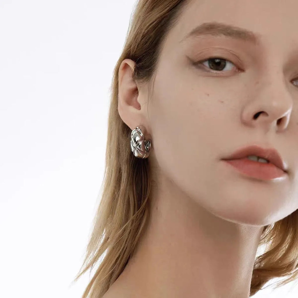 Gold diamond plaid women's stud earrings real gold plated copper geometric 24mm diameter