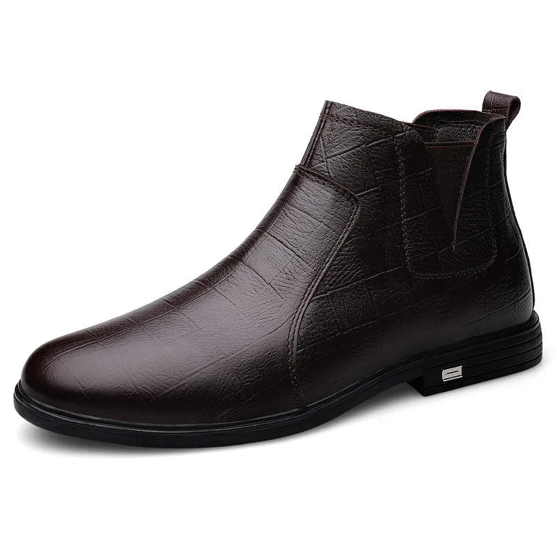 Men's black leather winter boots with round toe, low heel, and fleece lining