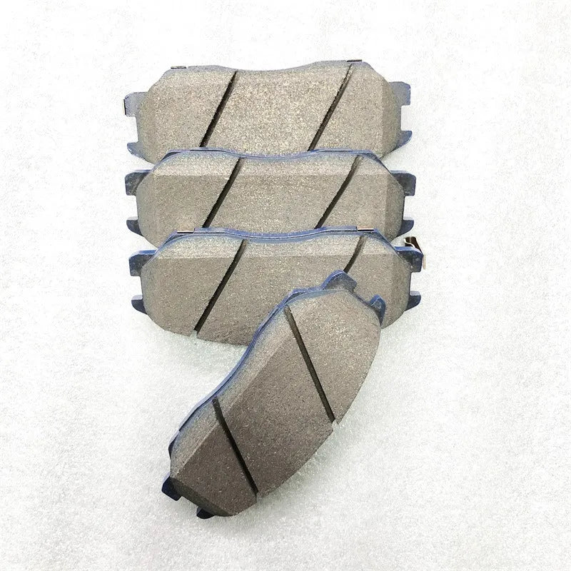 Aiteng Kyron Rester brake pad and metal accessories set with part numbers 4813009A10 and 4813008BA0.