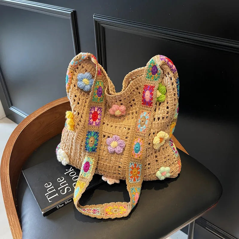 Casual woven beach shoulder bag in polyester material with hollow knitted construction