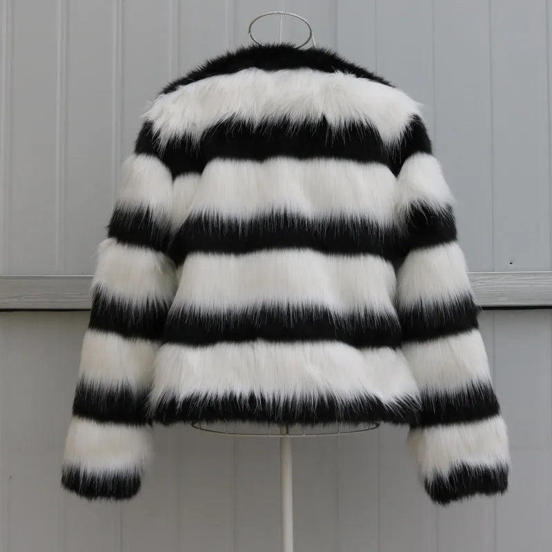 Women's black and white striped faux fur long-sleeved jacket for street fashion