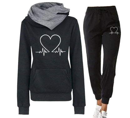 Women's love heart printed sports suit with hooded sweatshirt and drawstring pants