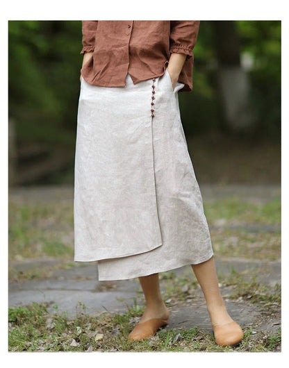 Mid-length raw jute color skirt with artistic irregular stitching in hemp