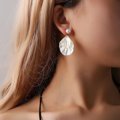 Women's acrylic pearl shell earrings with 5.2g lightweight design and shell shape