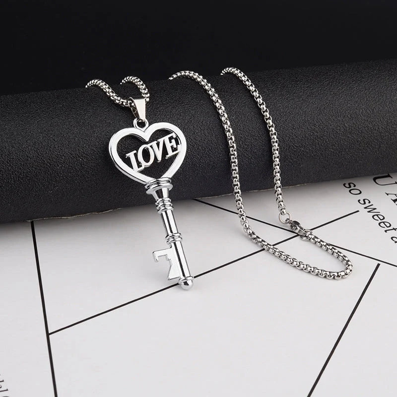 Stainless steel sweet heart key pendant choker necklace for women