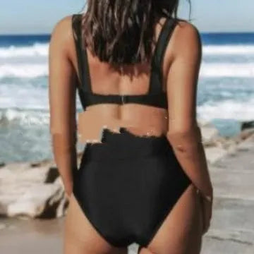 Women's solid colour slim fit bikini set in black with complete top and pants