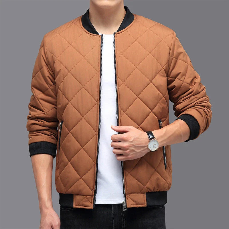 Stylish and warm men's winter jacket with rhombic-sewing design and cozy polyester lining