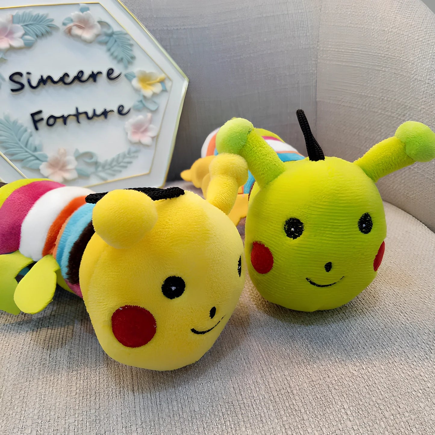 28cm green caterpillar sound toy with molar plush texture for dogs and cats, noil cloth exterior