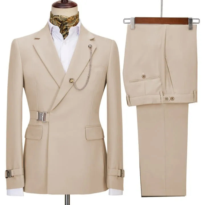 Men's light business casual polyester suit in beige with flat lapel collar and centre back vent