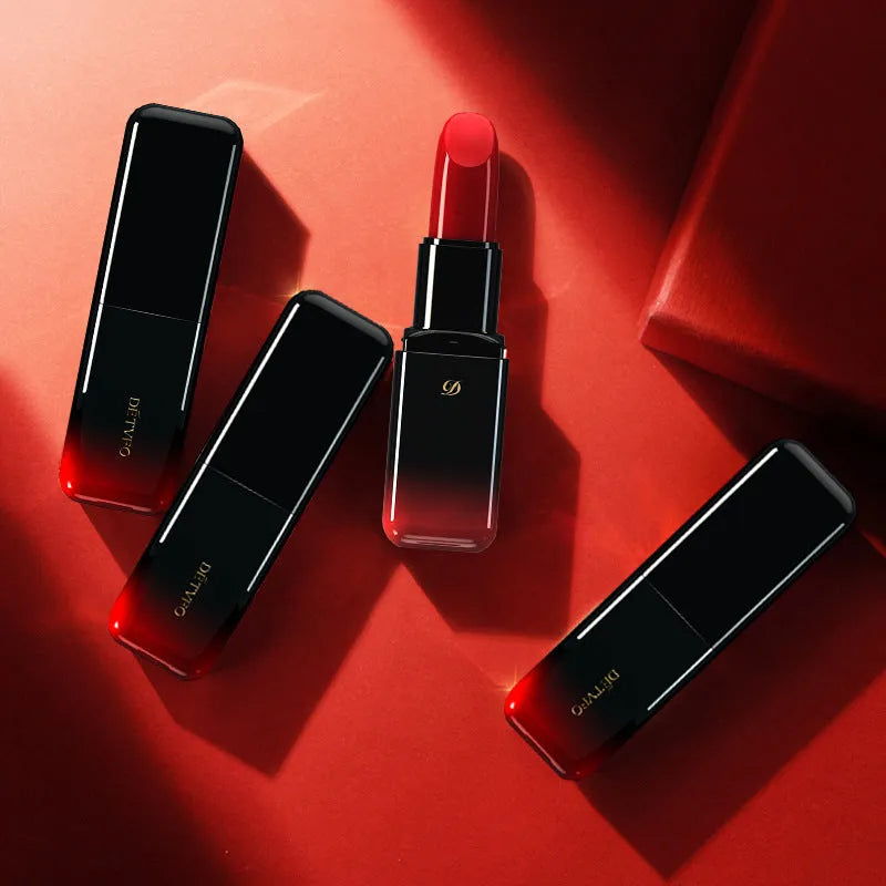 Matte lipstick bullet in a choice of 17 shades, waterproof and moisturising with phytosterols