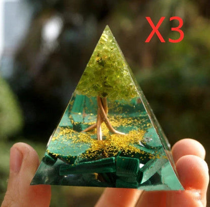 6CM Pyramid Decoration Natural Crystal Gravel Energy Tower in crystal epoxy resin