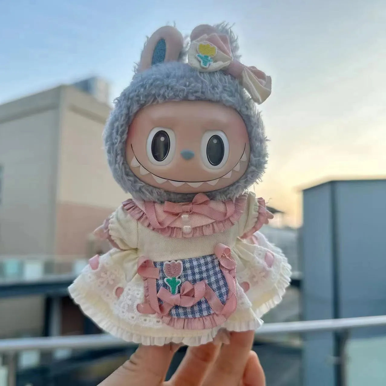 15cm doll clothes pendant in plush fabric, removable and washable, featuring a themed suit design for small dolls