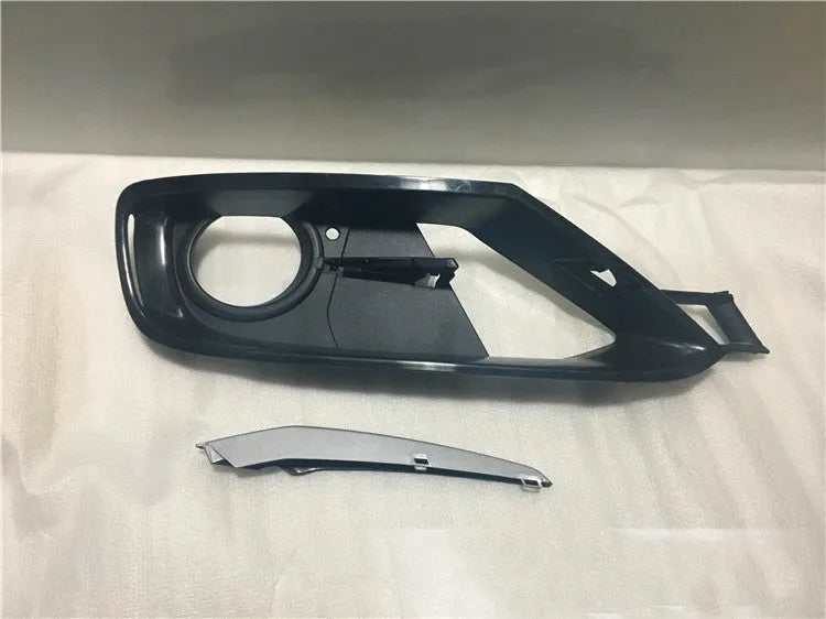 Front bumper fog lamp cover trim for BMW 3 Series F30 left and right pair fully enclosed style