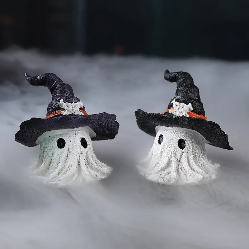 Resin wizard hat ornament in black or purple colour for Halloween Christmas decoration